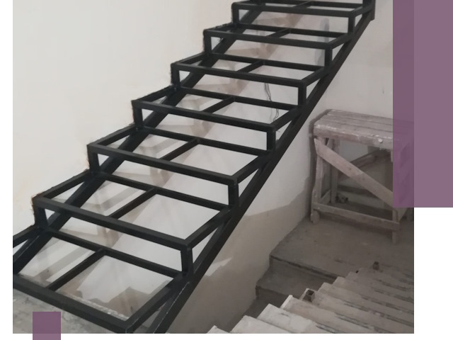 Демонтаж лестниц на металлокаркасе в Благовещенске: быстрый вывоз и разбор