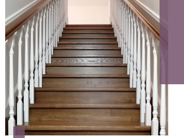 Лестницы из ясеня на заказ в Благовещенске — изготовление и монтаж