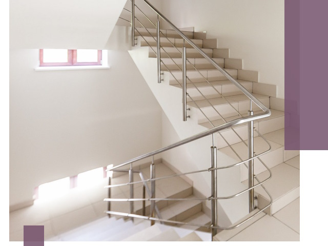 Установка и замена перил в подъезде в Благовещенске