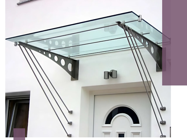 Козырьки над входом под ключ в Благовещенске — изготовление и монтаж