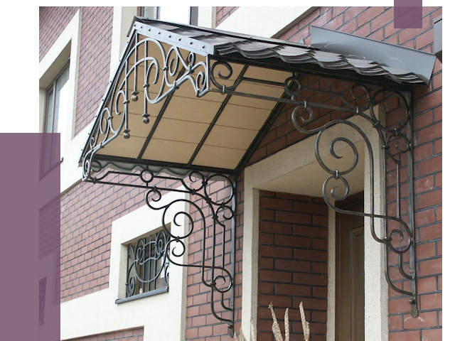 Двускатные козырьки в Благовещенске под ключ от 12983 руб.